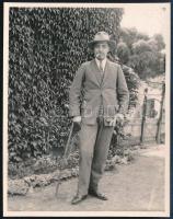 gróf Zichy-Czikann Móric (1907-1986) közgazdász, politikus fotója 12x9 cm