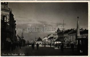 Arad, Bul. Regina Maria / Mária királyné útja, üzletek / street view, shops. photo (kis szakadás / small tear)