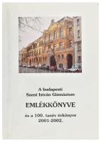 A budapesti Szent István Gimnázium emlékkönyve és a 100. tanév évkönyve 2001-2002. 2002, Kisvárosi Kft. Kiadói papírkötés, jó állapotban.