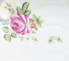 Herendi rózsamintás csésze alátéttel. Jelzett, kis kopással, d: 11,5 cm