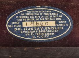 Dr. Gustav Endler antik aranyozott szemüveg, tokjában