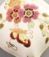 Zsolnay pillangó mintás bonbonier, jelzett, kézzel festett, hibátlan, 7,5x7,5 cm