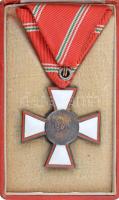 1947. "Magyar Köztársasági Érdemrend kiskeresztje, polgári tagozat" zománcozott kitüntetés...