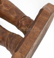 Király A. 1988 jelzéssel: Parasztasszony. Faragott fa, m: 30 cm