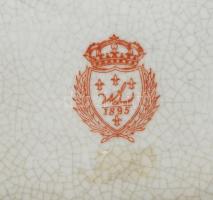 Wong Lee kínai porcelán kínálótál, historizáló stílusú bronz szerelékekkel, lábakkal és füllel. Kézz...