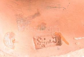 Szécsi Jolán : Népviseletes pár. Színes mázzal festett kerámia Jelzett. hibátlan m: 22 cm