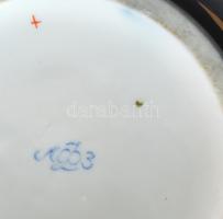 Porcelán váza. Jelzett, kopással, m: 23,5 cm