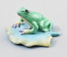 Herendi porcelán béka levélen, 1939. Kézzel festett, jelzett, hibátlan, 7,5x6,5x4 cm
