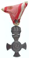 1916. "Koronás Vas Érdemkereszt" Fe kitüntetés eredeti mellszalaggal T:AU,XF szalagon elsz...