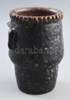 Máté Márta (1956- ): Fejes váza. Mázas kerámia, jelzett, kis kopással, m: 16,5 cm

///

1979: Ma...