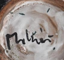 Máté Márta (1956- ): Fejes váza. Mázas kerámia, jelzett, kis kopással, m: 16,5 cm

///

1979: Ma...