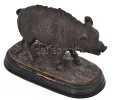 Vaddisznó szobor. Bronz, fa talpazaton, vadász szobor jelzés nélkül. 26x19 cm