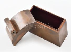 Magyar iparművészeti ötvös munka, doboz, sárgaréz, jelzés nélkül, kis kopással, 12,5x12,5 cm