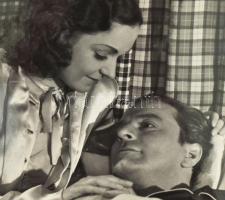 Jávor Pál és Tasnády Fekete Mária az Egy asszony visszanéz című film meghitt jeleneteiben, 3 db régi...