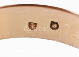 Arany (Au) 14K karikagyűrű, 2 db, jelzett, méret: 61, 60, nettó: 3,9 g