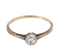 Arany (Au) 14K gyűrű gyémánttal, jelzett, méret: 53, bruttó: 1,7 g