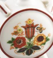 Zsolnay porcelán kulacs. Jelzett, minimális kopással, m: 13 cm