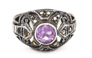 Ezüst (Ag) gyűrű, ametiszt berakással, m: 56, jelzett, bruttó: 6,2 g
