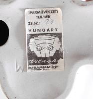 Világhy Árpád: Csók. Címkével jelzett, hibátlan, m: 25,5 cm