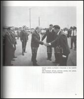 Farkas József - Harmath István: Csopak tája. Pap János megyei első párttitkár aláírásával. Bp., 1982...