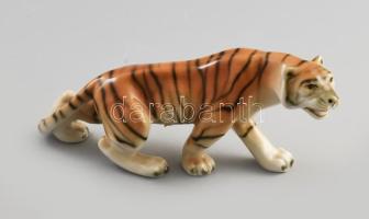 Royal Dux porcelán tigris. Kézzel festett, jelzett, minimális mázlepattanással, 20x5x8 cm
