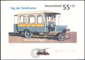 2005 100 éves a postabusz Mi 2456 emléklapon a tervező aláírásával