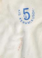 12 db Kis Keramikusok plakett, kézzel festett, többségük jelzett, vegyes állapotban, 12,5x7 cm és 7x...