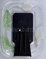 Francia üveg képkeret, anyagában színezett virágmintával, jelzett, hibátlan, 26x21 cm