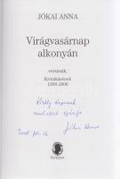 Jókai Anna: Virágvasárnap alkonyán. Versimák. - Krónikásének 1956-2006. (Dedikált.) Budapest, 2007. Széphalom Könyvműhely (Nagy és Társa Nyomda és Kiadó Kft.) 114 + [2] p. Negyedik, bővített kiadás. Dedikált: ,,Király Lajosnak szeretettel ajánlja Jókai Anna. 2008. febr. 16. Prov.: Király Lajos (Király Lajos (1947-2021) költő, szerkesztő, műfordító, a Krúdy Kör elnöke.] Kiadói kartonkötésben, színes, illusztrált kiadói védőborítóban. Jó példány.