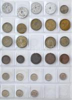 ~157db-os külföldi érmetétel közepes méretű berakóban, közte Szlovákia 1941. 50h Cu-Ni + 1942. 1K Cu...