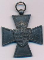 1940. "Nemzetvédelmi Kereszt" ezüstözött bronz kitüntetés mellszalag nélkül T:XF patina Hungary 1940. "National Defense Cross" silver plated bronze decoration without ribbon C:XF patina NMK 442.