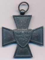 1940. "Nemzetvédelmi Kereszt" ezüstözött bronz kitüntetés mellszalag nélkül T:XF patina Hu...