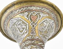 Mamluk váza. Szíria, 19. sz. vége, bronz, ezüst (Ag), réz, m: 22,5 cm