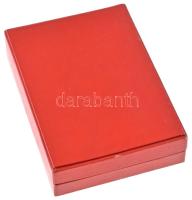 1962. "A Kilián testnevelési mozgalomban végzett eredményes munkájáért 1961-1962" plakett ...