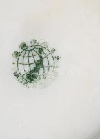 2 darab ritka japán csésze alátéttel. Jelzett, kopással, egyik csészén pattanással, d: 12,5 cm