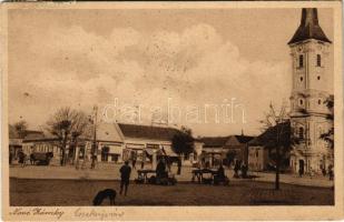 1938 Érsekújvár, Nové Zámky; Fő tér, piac, üzletek / main square, market, shops + "1938 Érsekújvár visszatért" So. Stpl. (fl)