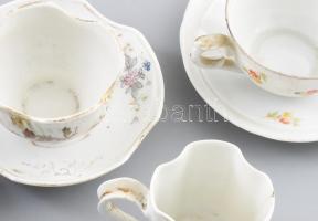 5 darab antik csésze, 4 db alátéttel, közte Meissen, kopással, sérüléssel, klf méretben