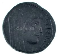 Római Birodalom / ? / I. Constantinus ~337-340. AE4 posztumusz veret (1,73g) T:XF patina Roman Empire / ? / Constantine I ~337-340. AE4, posthumous issue "[DV CONSTANTI]-NVS PT AVGG / ?" (1,73g) C:XF patina