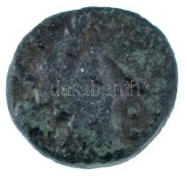 Kelták Kr.e. ~II-I. század AE10 bronz érme (1,43g) T:VF Celtic Tribes ~2nd-1st century BC bronze coi...