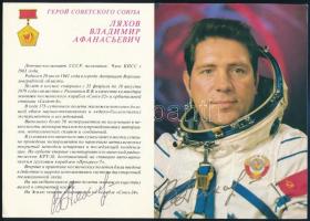 Viktor Afanaszjev (1948-) szovjet űrhajós aláírása képen / Signature of Viktor Afanasyev (1948- ) Soviet astronaut on card