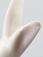 Herend nyulak. Jelzett, egyik fül sérült, m: 9 cm