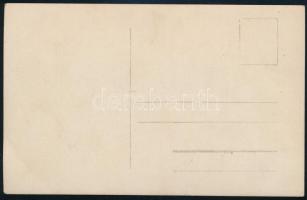 1915 Az S.M.S. Babenberg osztrák-magyar hadihajó matrózai őrzik a 7 cm-es ágyukat és látszanak motor...