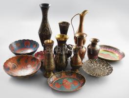 14 db keleti váza, , indiai dísztárgy. zománc festéssel gazdagon díszített, szép állapotban. kb 32 cm ig