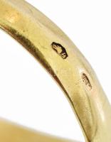 14K arany pecsétgyűrű ónix kővel, jelzett 8,36 g m: 61