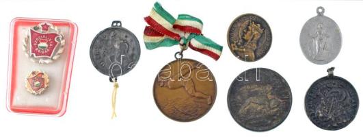 7db-os vegyes sport díjérem, jelvény és emlékérem tétel, benne Zsákodi Csiszér János (1883-1953) 1930. Santus Emericus (Szent Imre) bronz jelvény, hátoldalán Ludvig Bp. Thék u. 44. gyártói jelzéssel (30mm) T:XF,VF