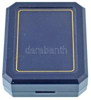 2000. "Magyar Millennium - Isten áldja a tisztes ipart / A magyar kézművességért - Ipartestület...