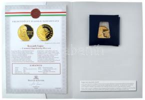 ifj. Szlávics László (1959-) 2011. "Nagy Magyarok / Kossuth Lajos" aranyozott Cu emlékérem tanúsítvánnyal (40mm) T:PP