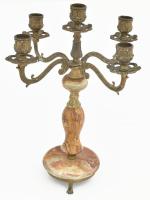 Ötágú gyertyatartó. Bronzírozott fém, ónix részekkel. Három oroszlánkörmös lábon, kopással, m: 37 cm