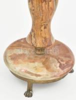 Ötágú gyertyatartó. Bronzírozott fém, ónix részekkel. Három oroszlánkörmös lábon, kopással, m: 37 cm