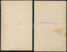 2 db I. világháborús katonai fotólap, italozó katonák csoportja, köztük kitüntetéseket, vöröskereszt...